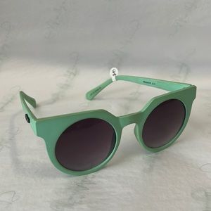Quay Frankie Sunglasses